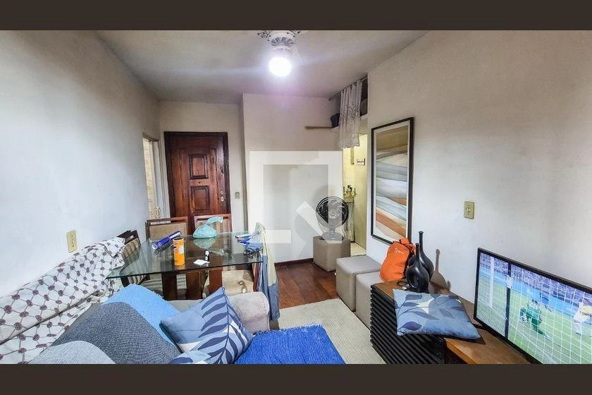 One-bedroom apartment with a washing machine — photo 5