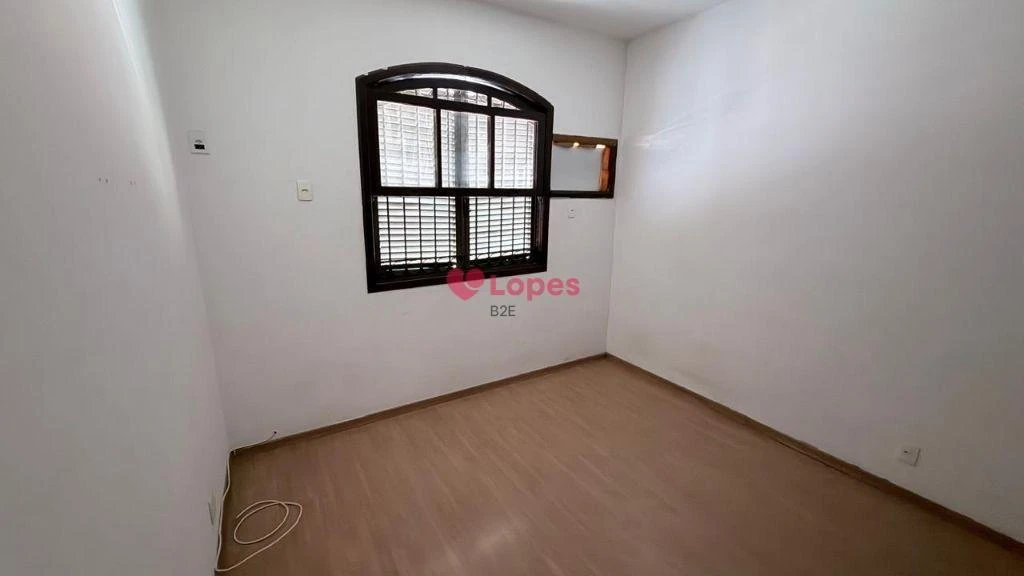 Casa de 450 m² com 3 quartos e fogão a gás — photo 41
