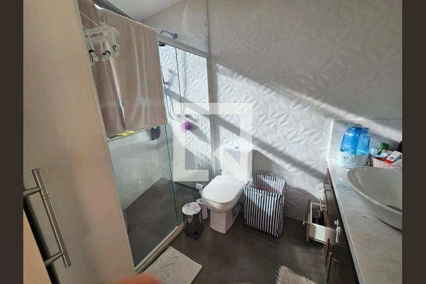 Walk-in closet in a 2-bedroom apartment, 70 m² — photo 20