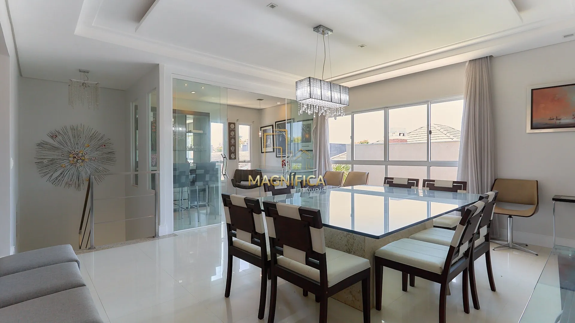 House with 4 bedrooms and 3 en-suite suites, 4 parking spaces — photo 9
