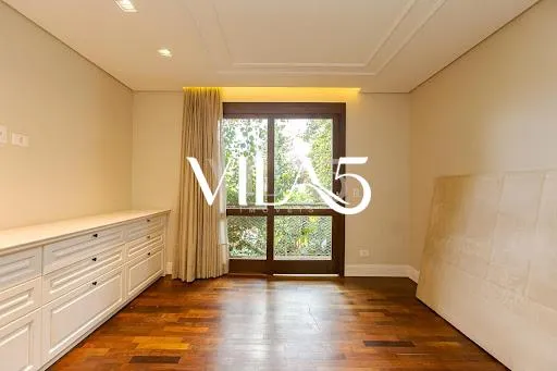 3-bedroom house with a bathtub in Curitiba — photo 4