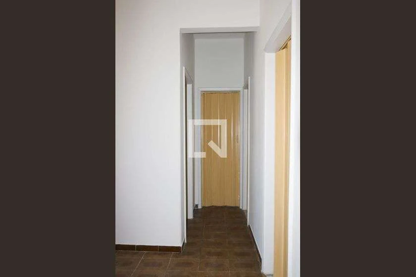 Apartamento com 2 quartos e cozinha fechada com fogão a gás — photo 42