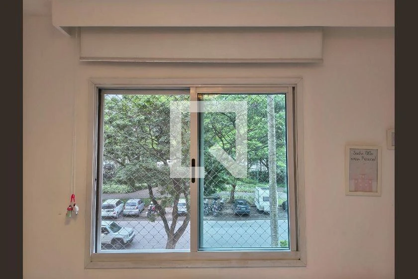Furnished apartment, 103 m², with a glass-enclosed balcony — photo 19