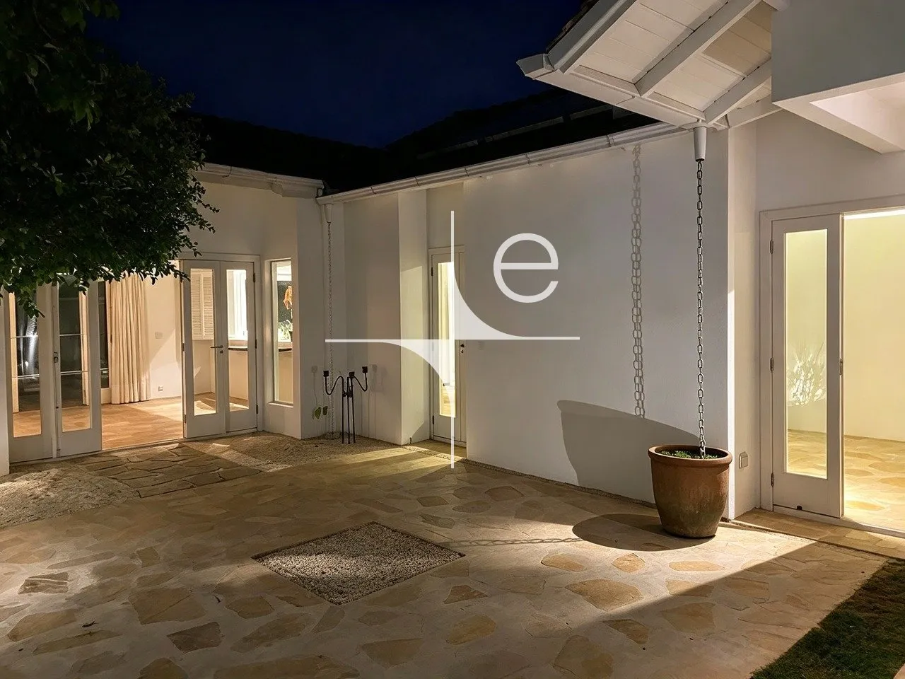 Water view in a 3-bedroom house, 220 m² — photo 31