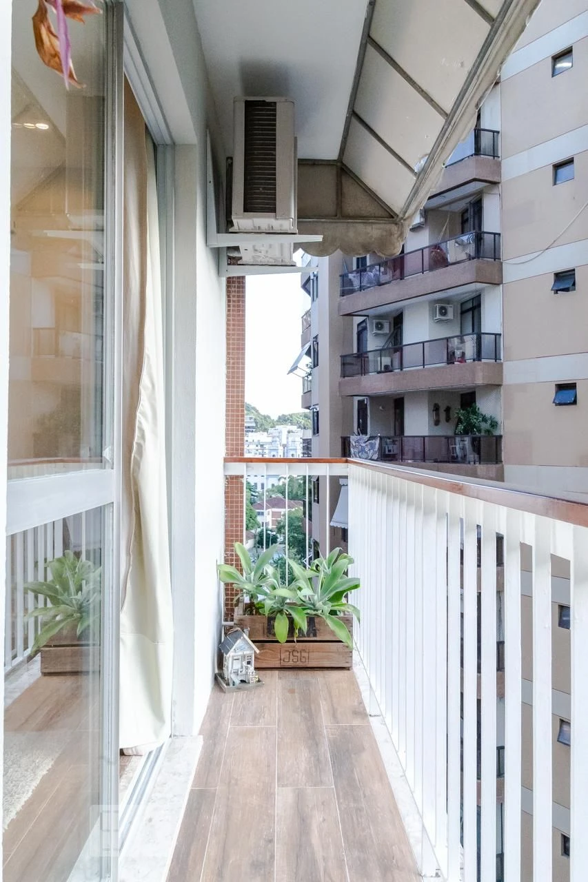 Furnished 2-bedroom apartment with a glassed-in balcony — photo 50