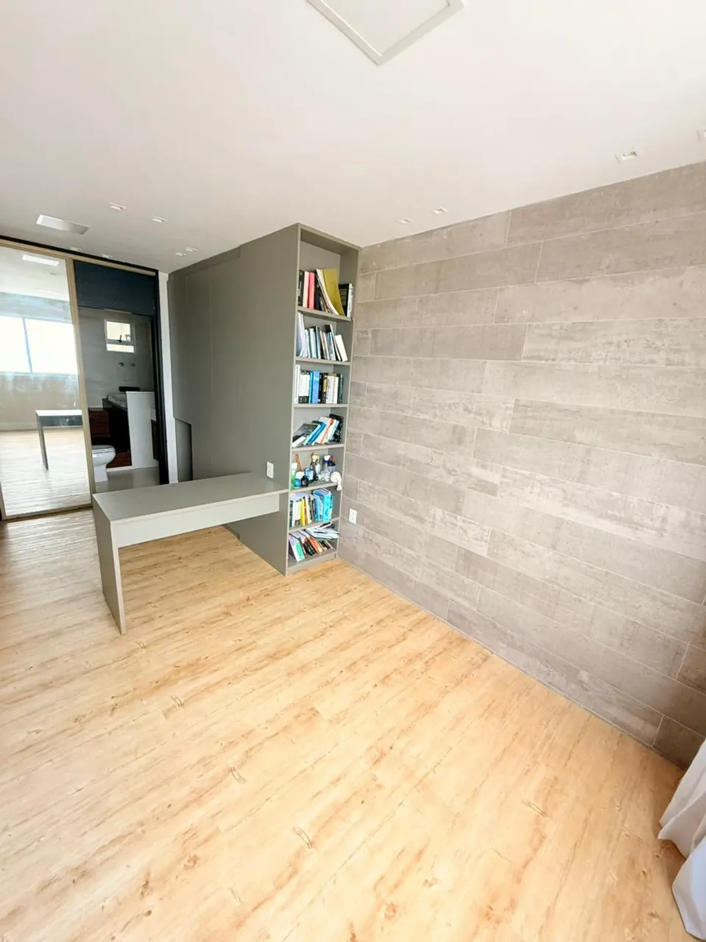Furnished apartment, 136 m², with a private BBQ — photo 8