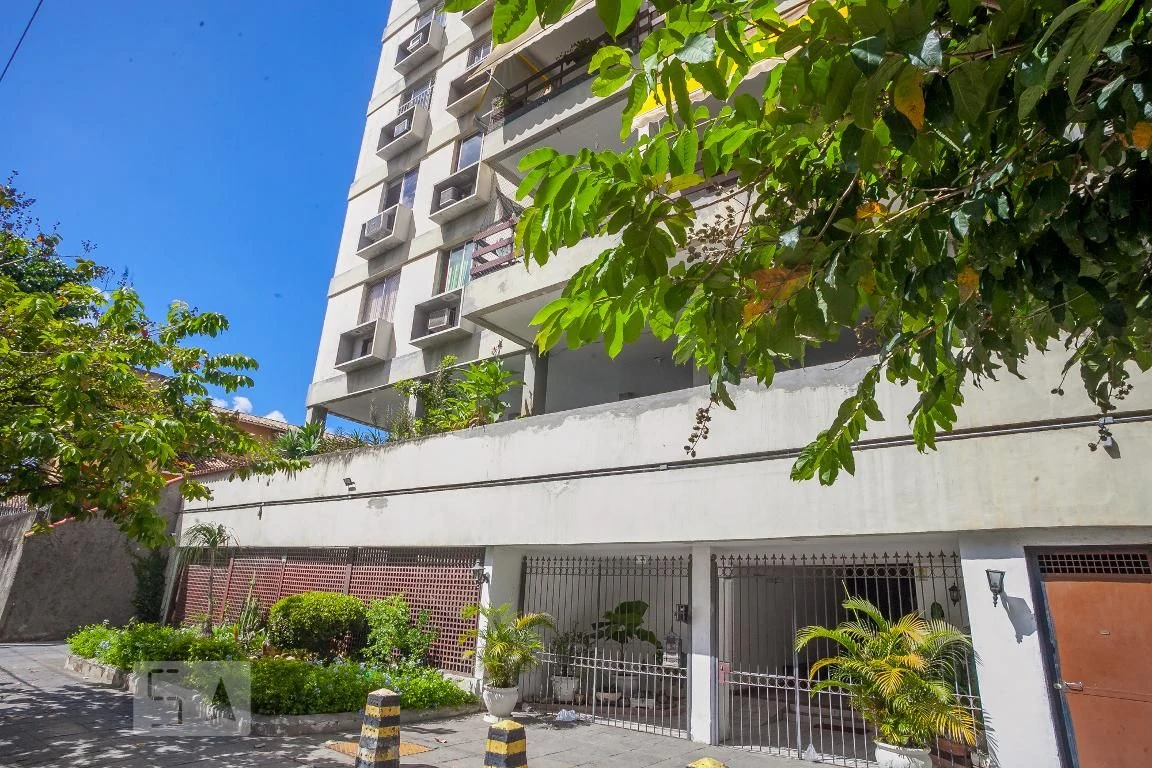 2-bedroom apartment with a mountain view in Rio de Janeiro — photo 37