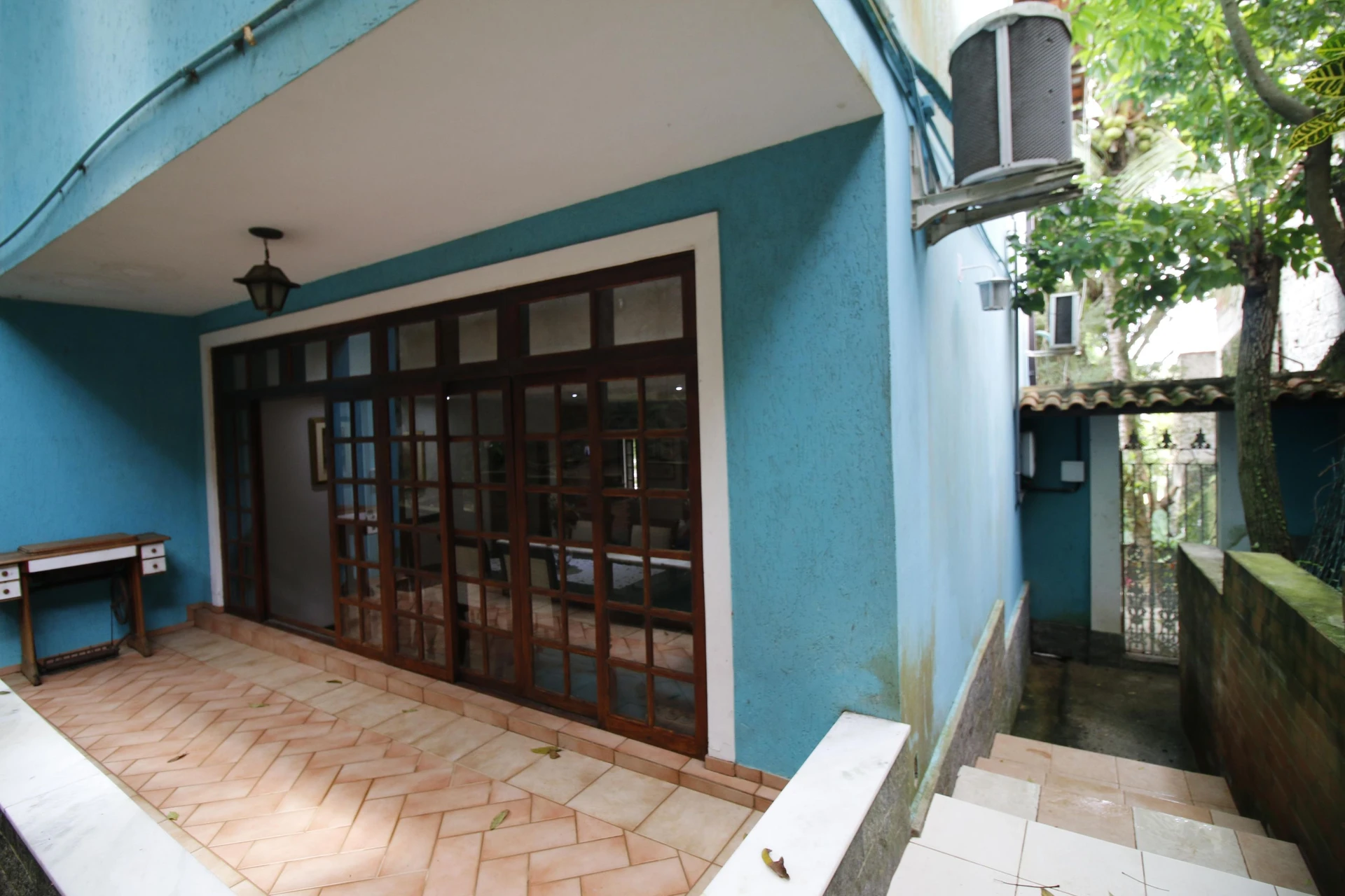 Furnished house, 700 m², with a jacuzzi — photo 87