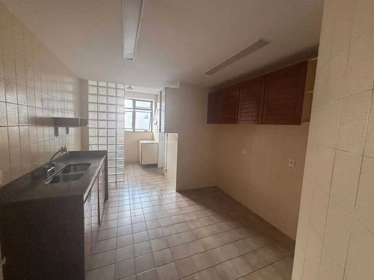 3-bedroom apartment with en-suite and balcony — photo 17