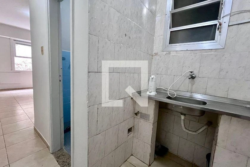 Rental studio with 1 bedroom and 1 bathroom — photo 3