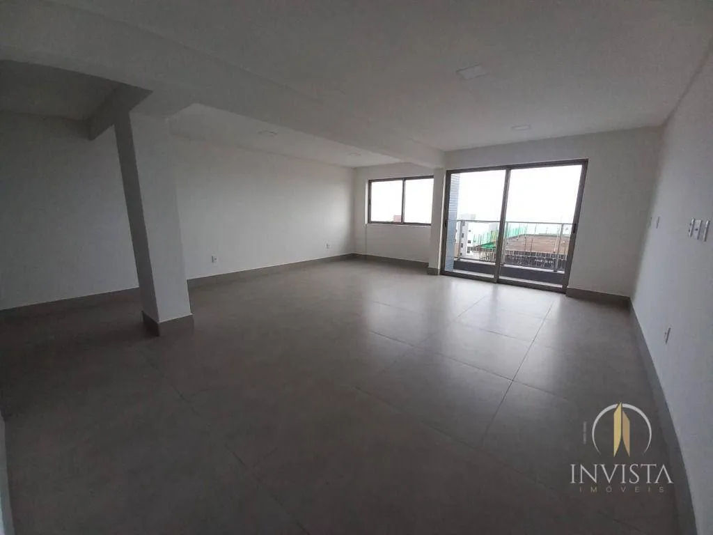4 en-suite apartment with a balcony, 145 m² — photo 5