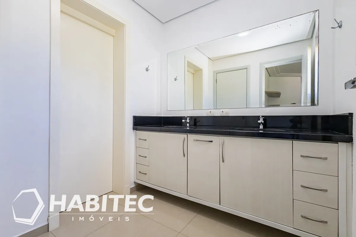 Residential house with 4 bedrooms and an integrated kitchen — photo 35