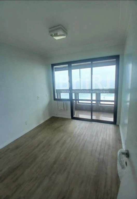 4-bedroom apartment with 2 en-suite baths and a guest WC — photo 4