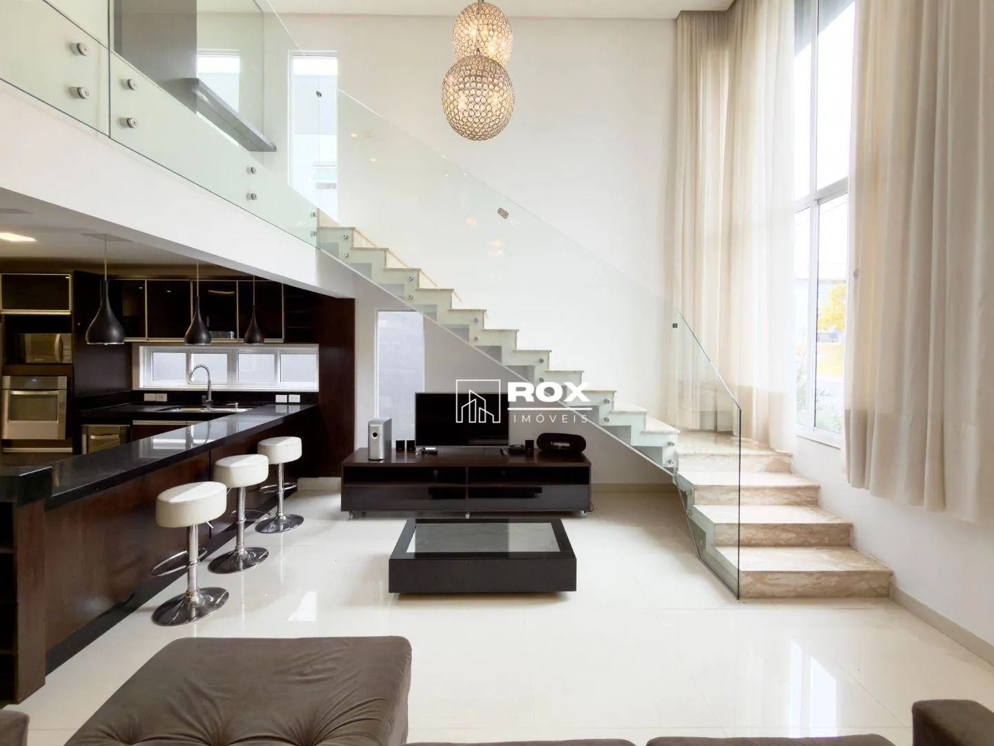 Furnished 322 m² house with 3 bedrooms and private garden — photo 5