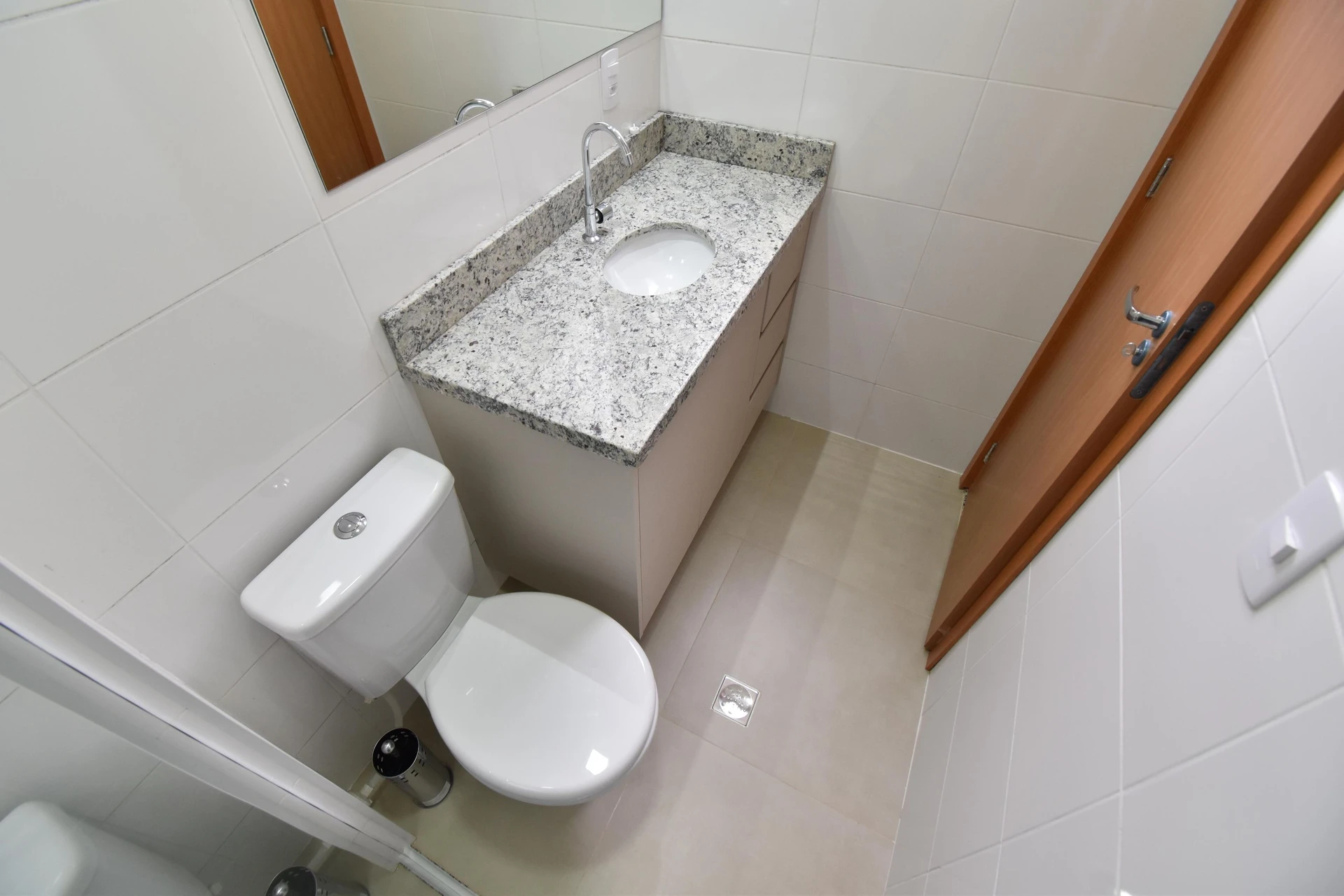 2-bedroom apartment with a home office in Curitiba — photo 35