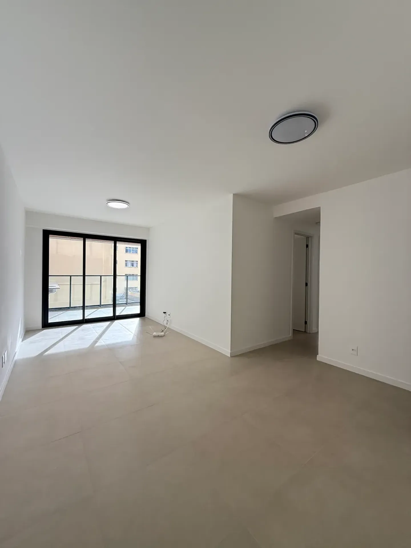 3-bedroom apartment with suite and 101 m² on the 6th floor — photo 4
