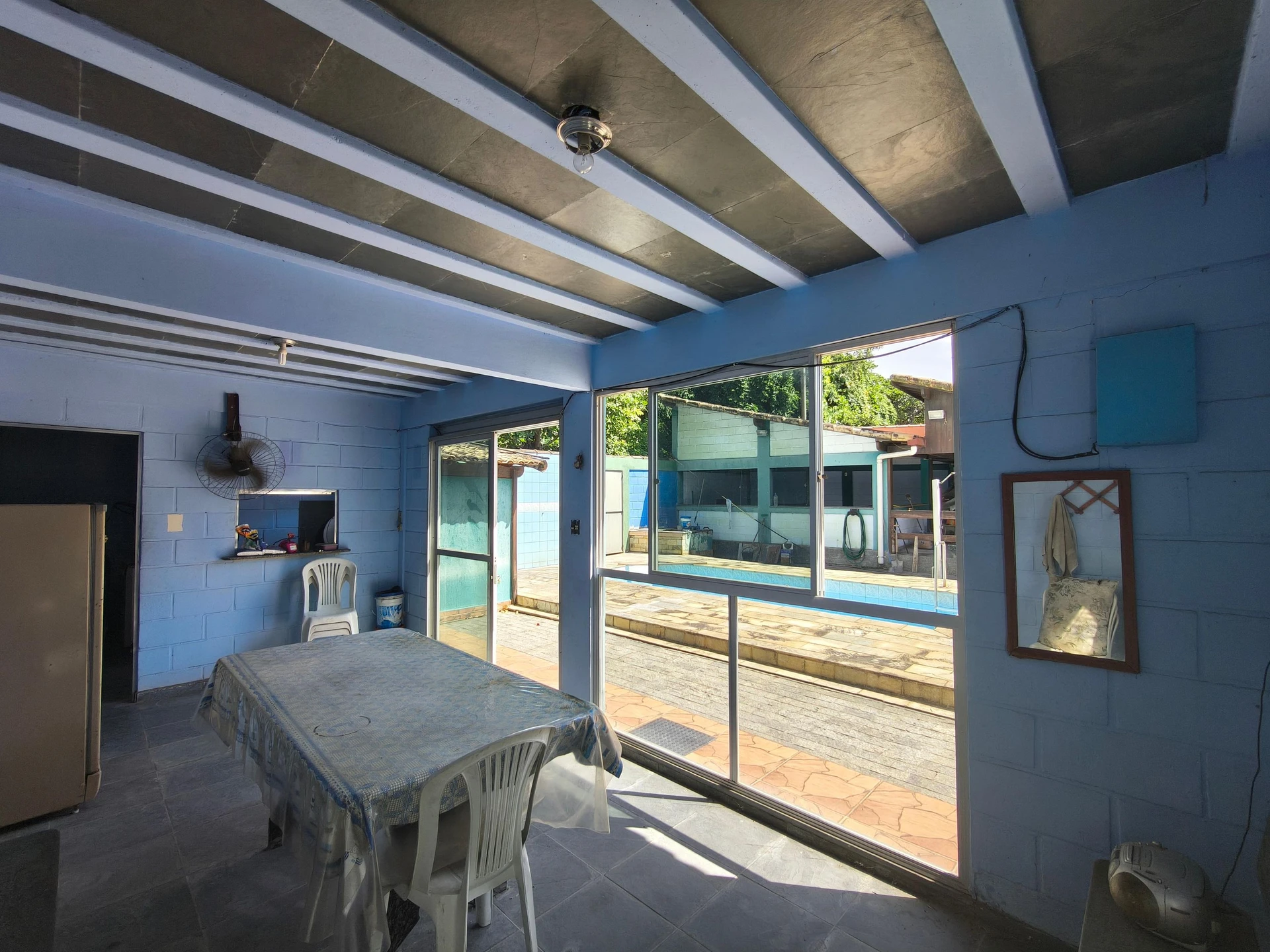 Casa sem mobília com 1 quarto e varanda com pia — photo 16