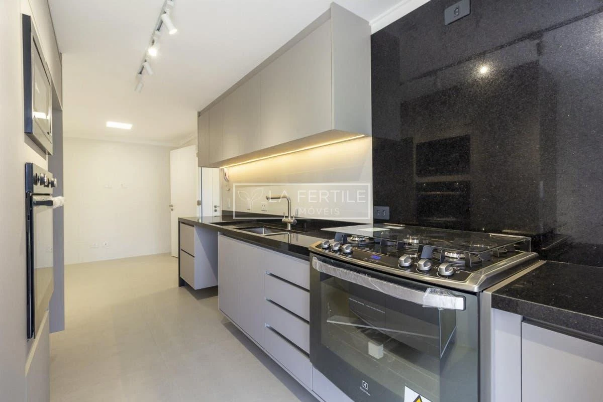 Apartment, 158 m², with a walk-in closet — photo 23