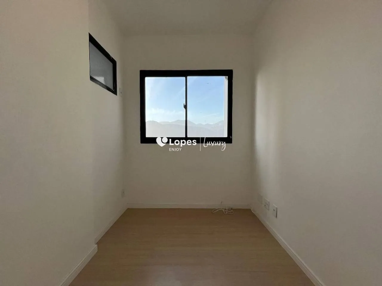 Rental apartment with 3 bedrooms, balcony and 3 bathrooms — photo 2