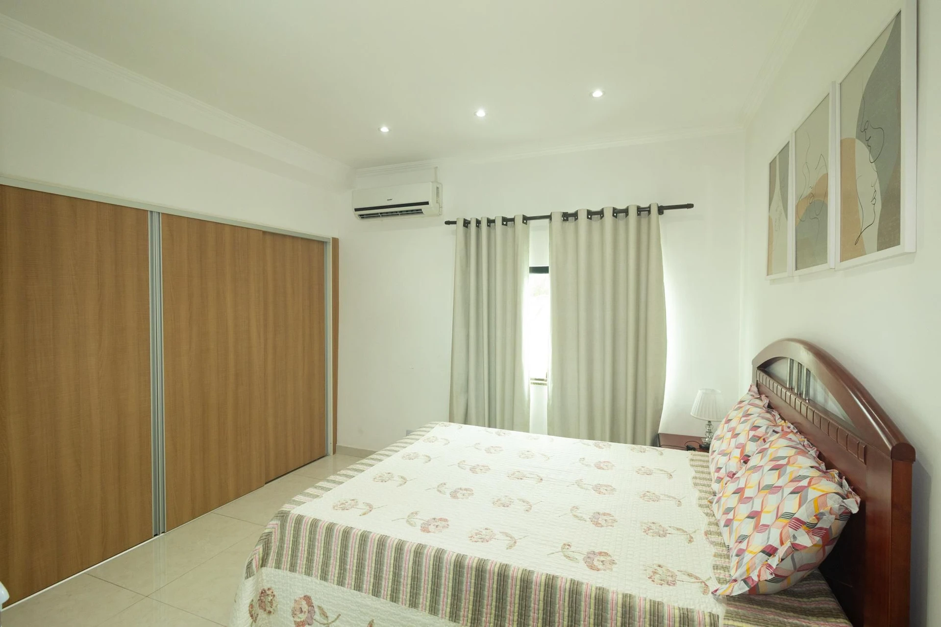 Casa mobiliada com 3 quartos e 4 banheiros — photo 25