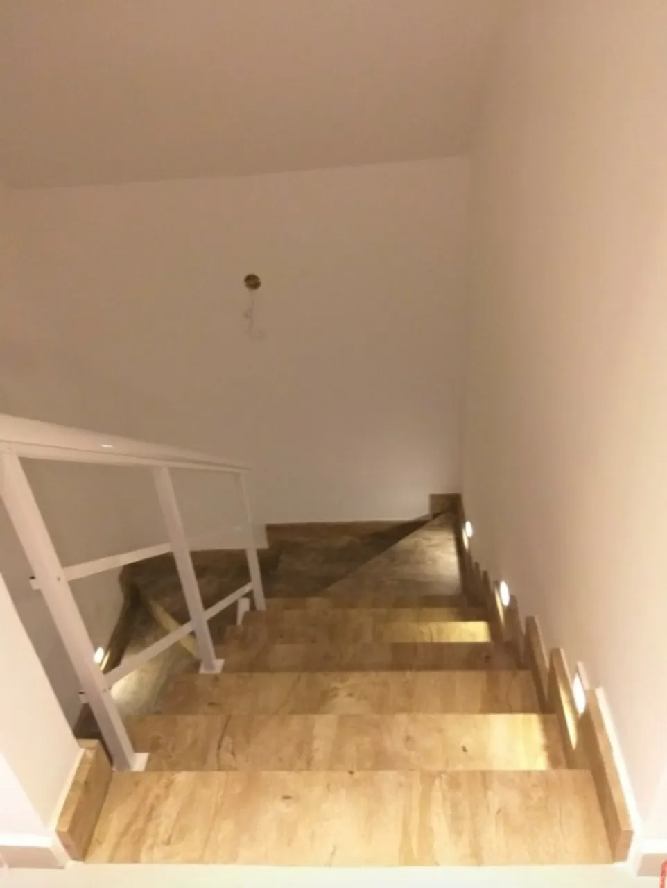 Casa com 5 quartos e 5 banheiros, cozinha com fogão a gás — photo 18