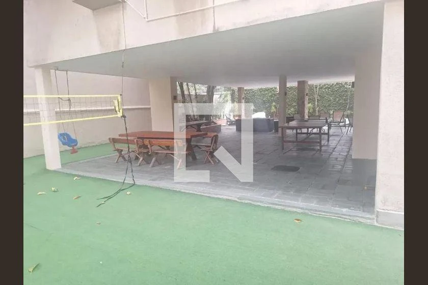 255 m² apartment with 3 bedrooms and 5 bathrooms — photo 2