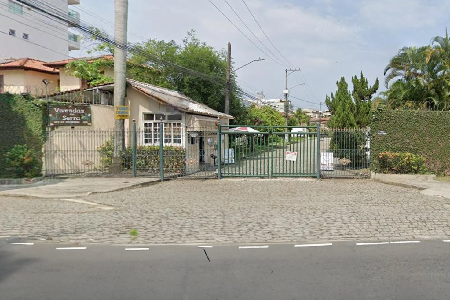 House, 362 m², with a jacuzzi — photo 96