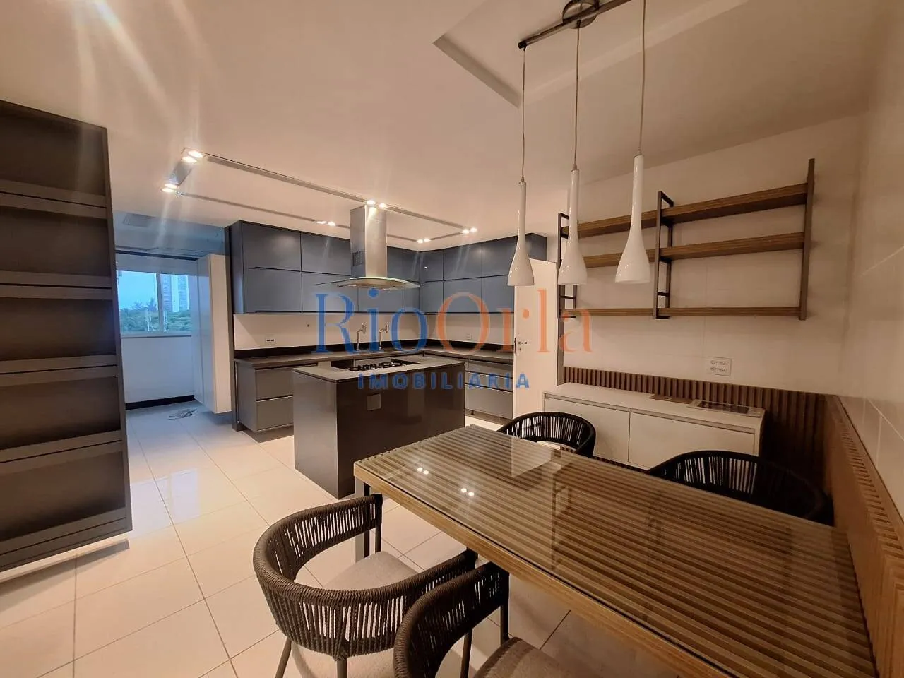 Furnished apartment with 4 bedrooms and 5 bathrooms — photo 11