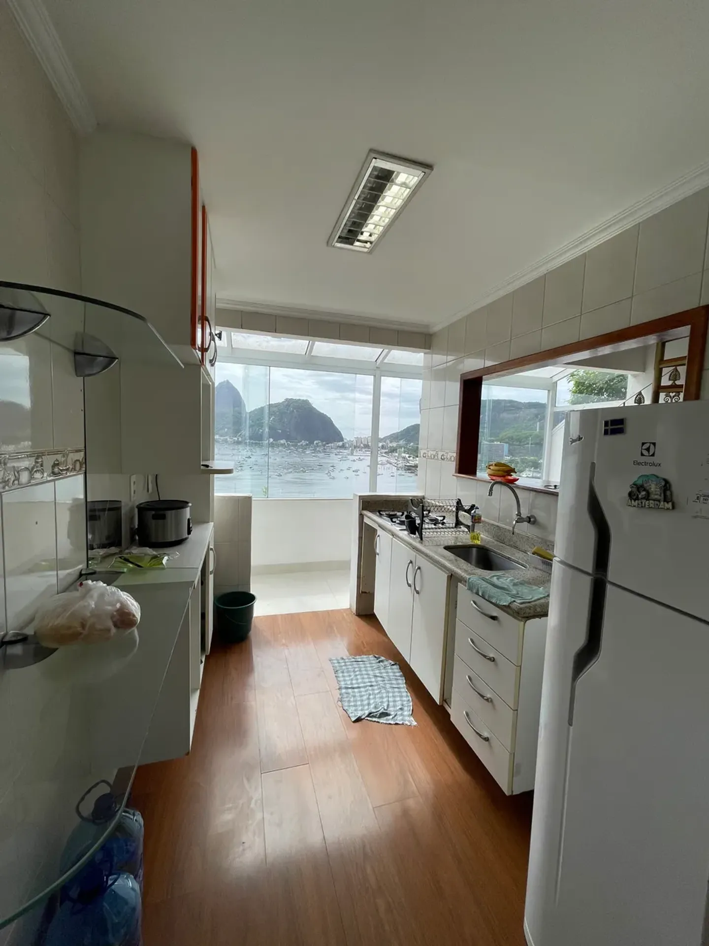 Glass-enclosed balcony in a 2-bedroom apartment, 80 m² — photo 2