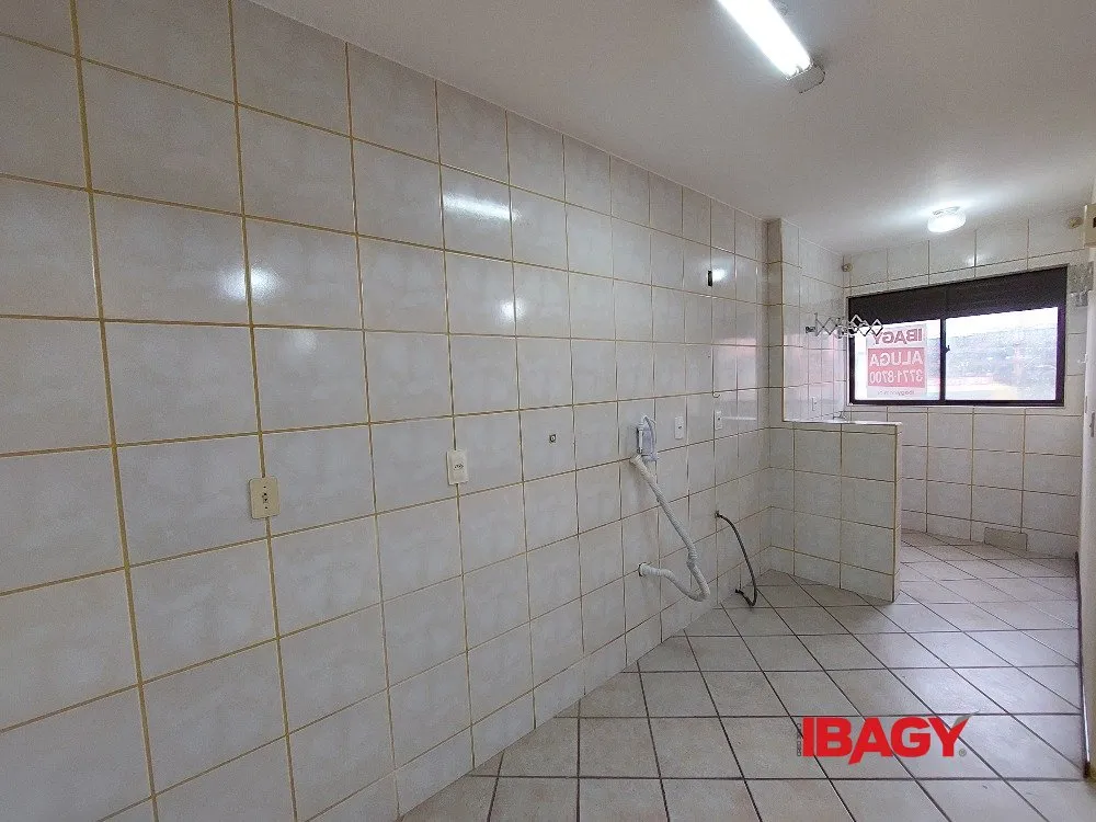 Квартира с 2 спальнями, балконом и встроенным грилем — photo 15