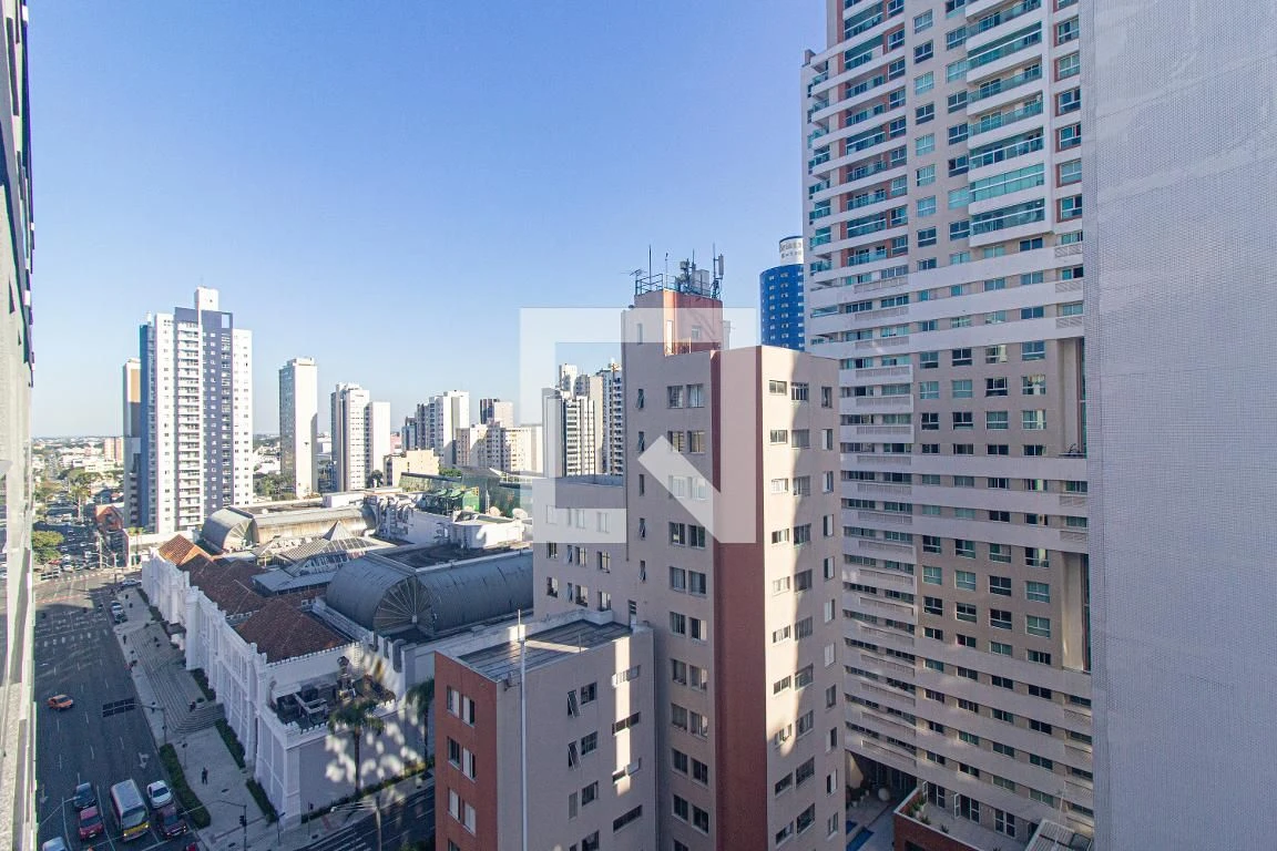 Furnished studio in a building with an indoor pool — photo 11