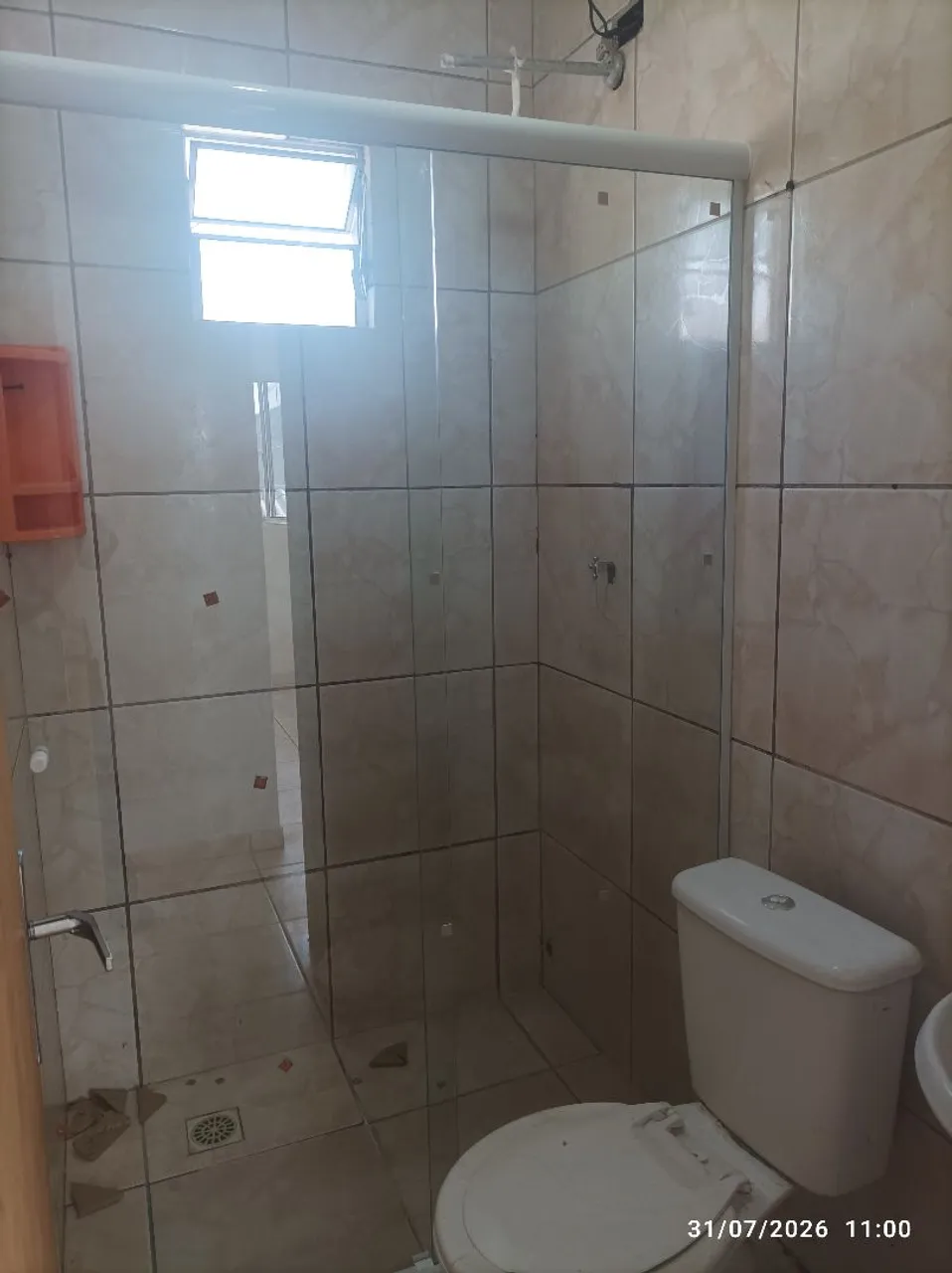 2-bedroom house with glass shower enclosure, no parking — photo 5