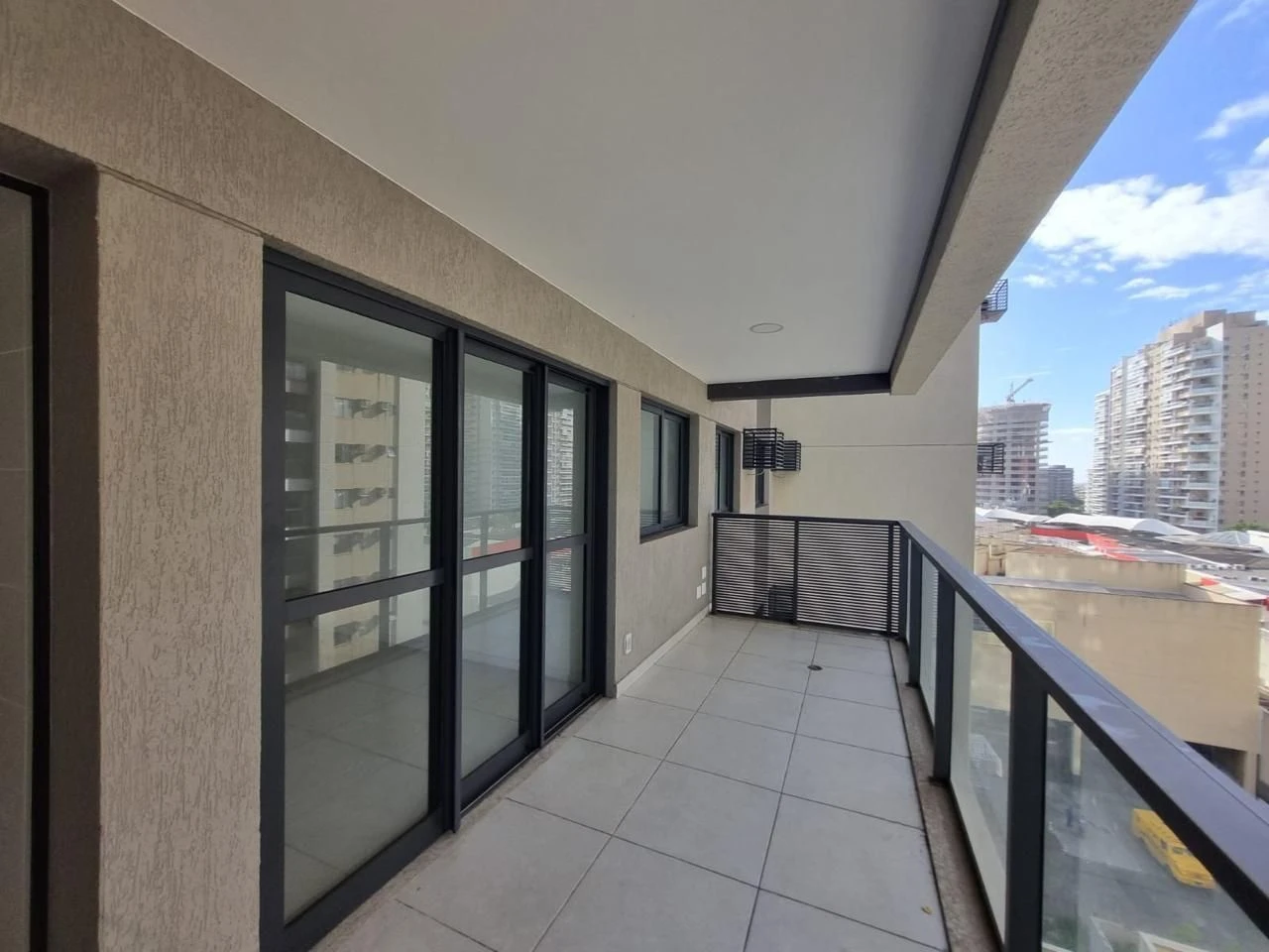 Apartamento mobiliado com varanda e 3 quartos — photo 38