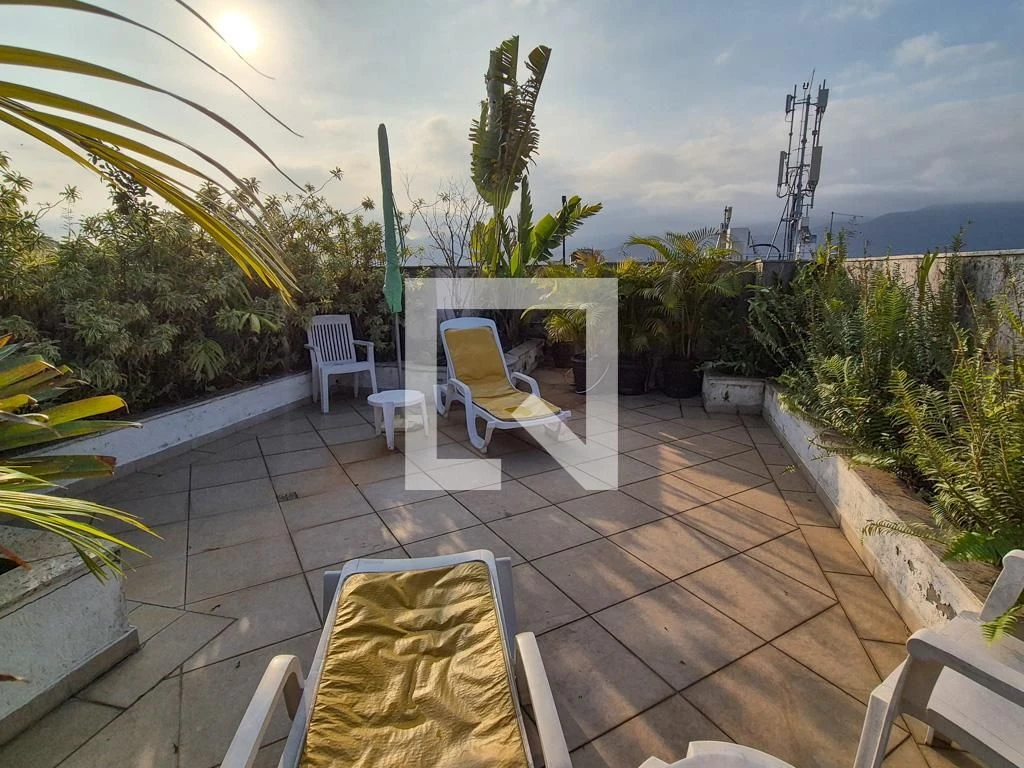 Furnished apartment with 5 en-suite bedrooms and terrace — photo 85