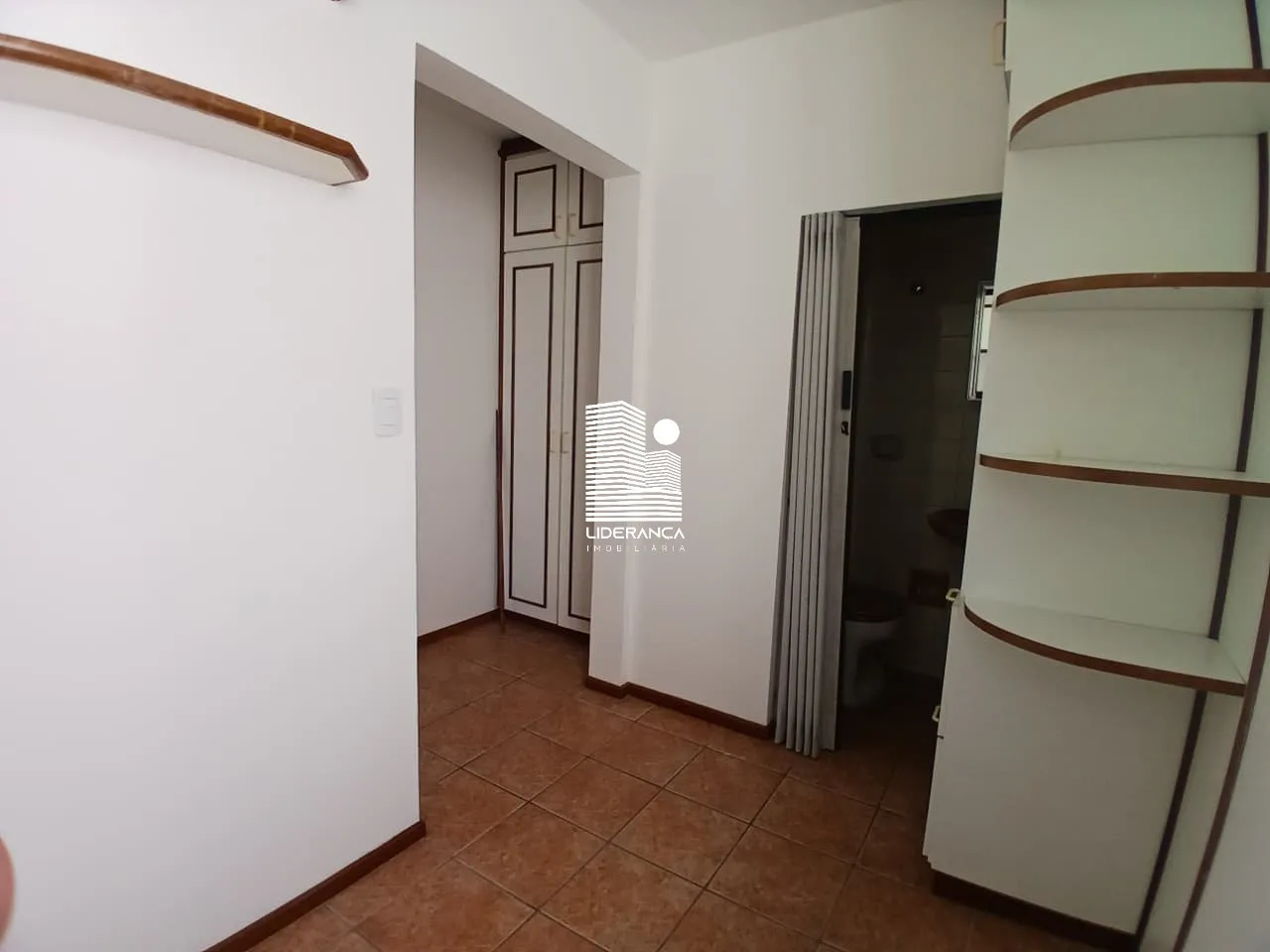 Apartamento de 3 dormitórios com cozinha a gás, 154 m² — photo 18