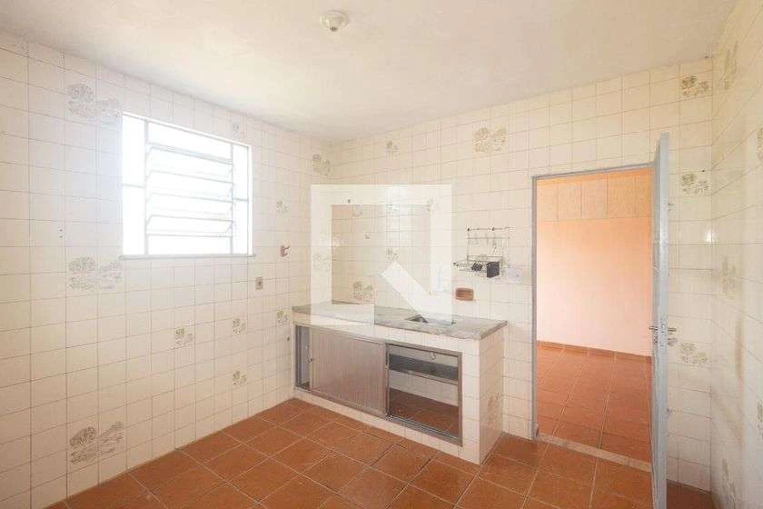 2-bedroom apartment with separate kitchen and balcony — photo 4