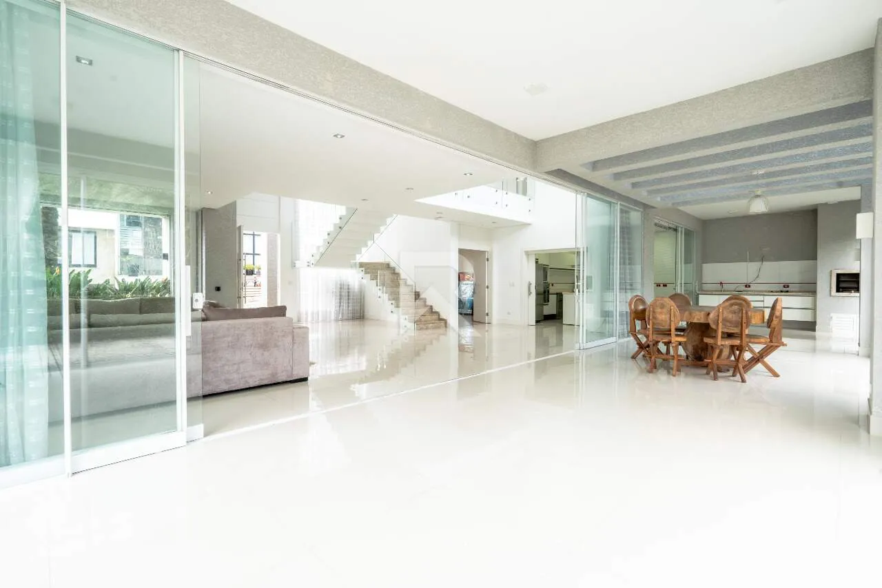 Furnished house with 4 en-suite rooms and 709 m² — photo 10