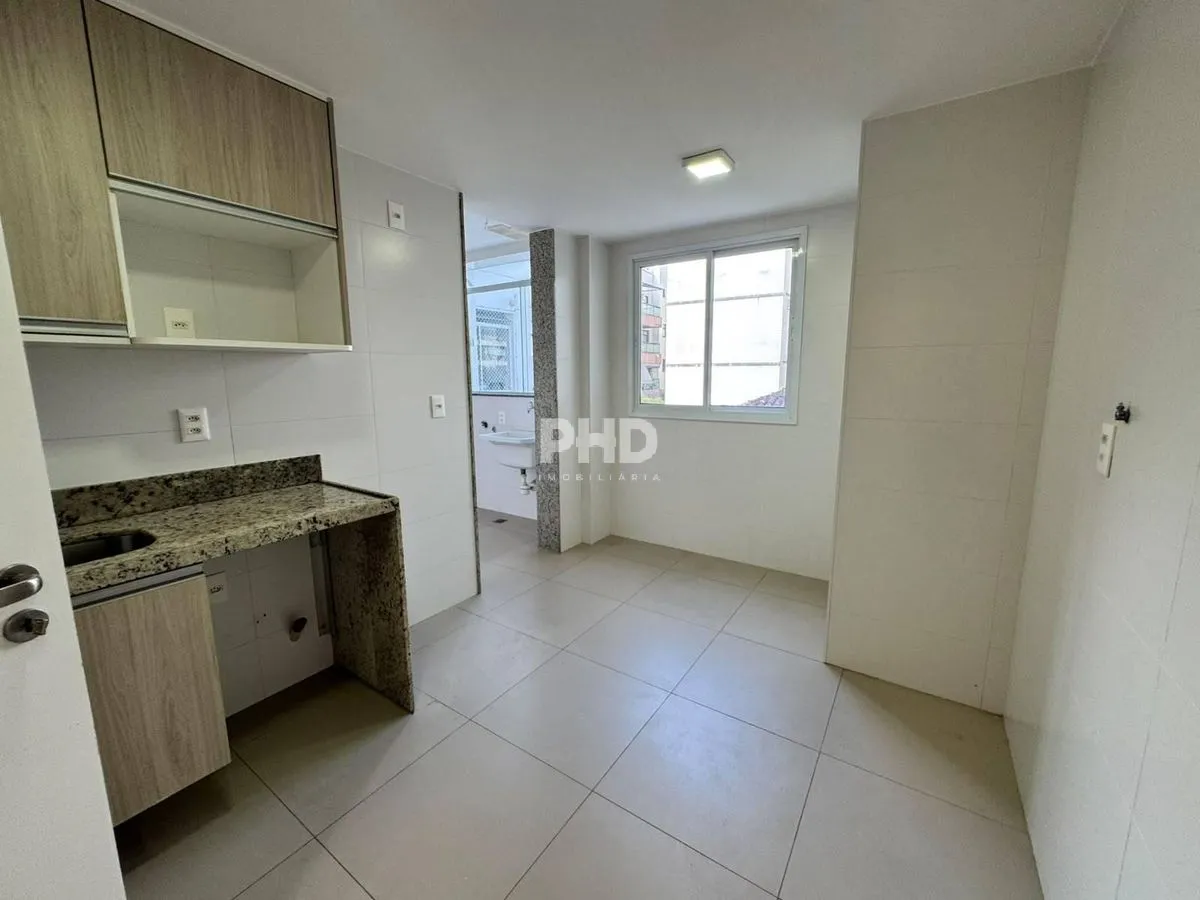 Apartment on the 1st floor with a grill on the balcony — photo 36