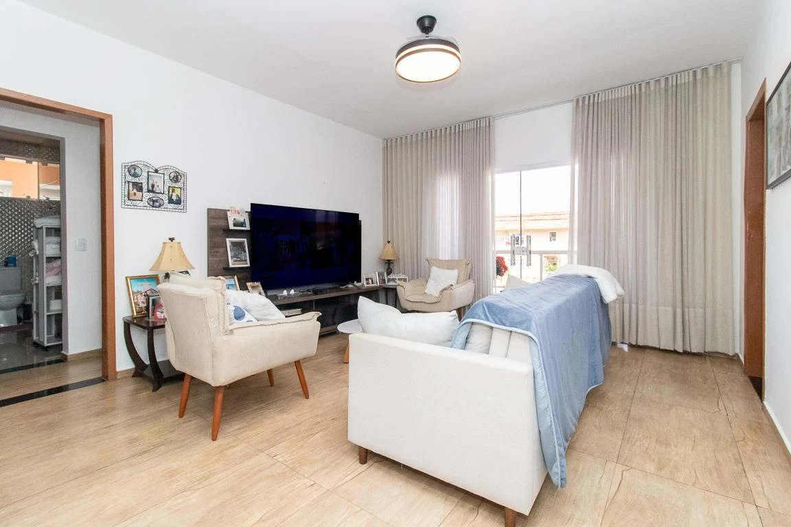 Furnished house, 320 m², with a dryer