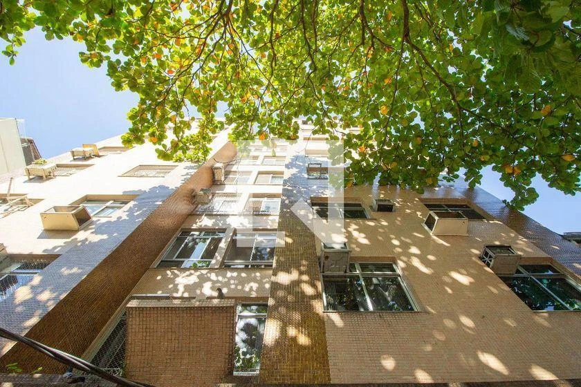 Rental apartment with 2 bedrooms and 2 bathrooms — photo 32