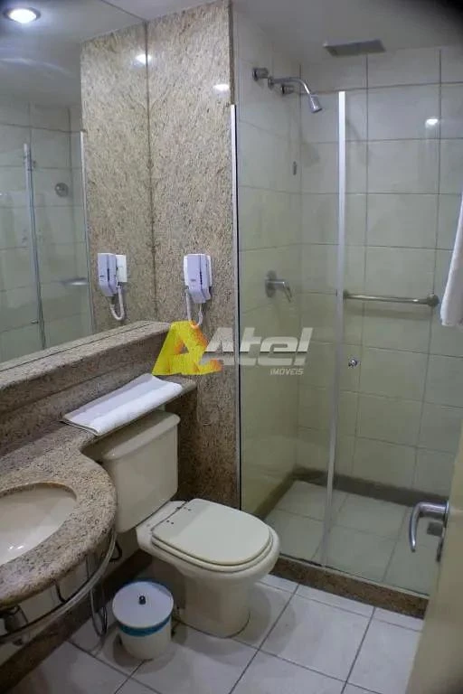 Unfurnished apartment with air conditioning and suite — photo 10