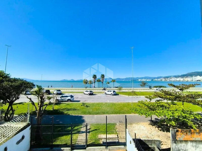 2-bedroom apartment with a water view in Florianópolis — photo 18