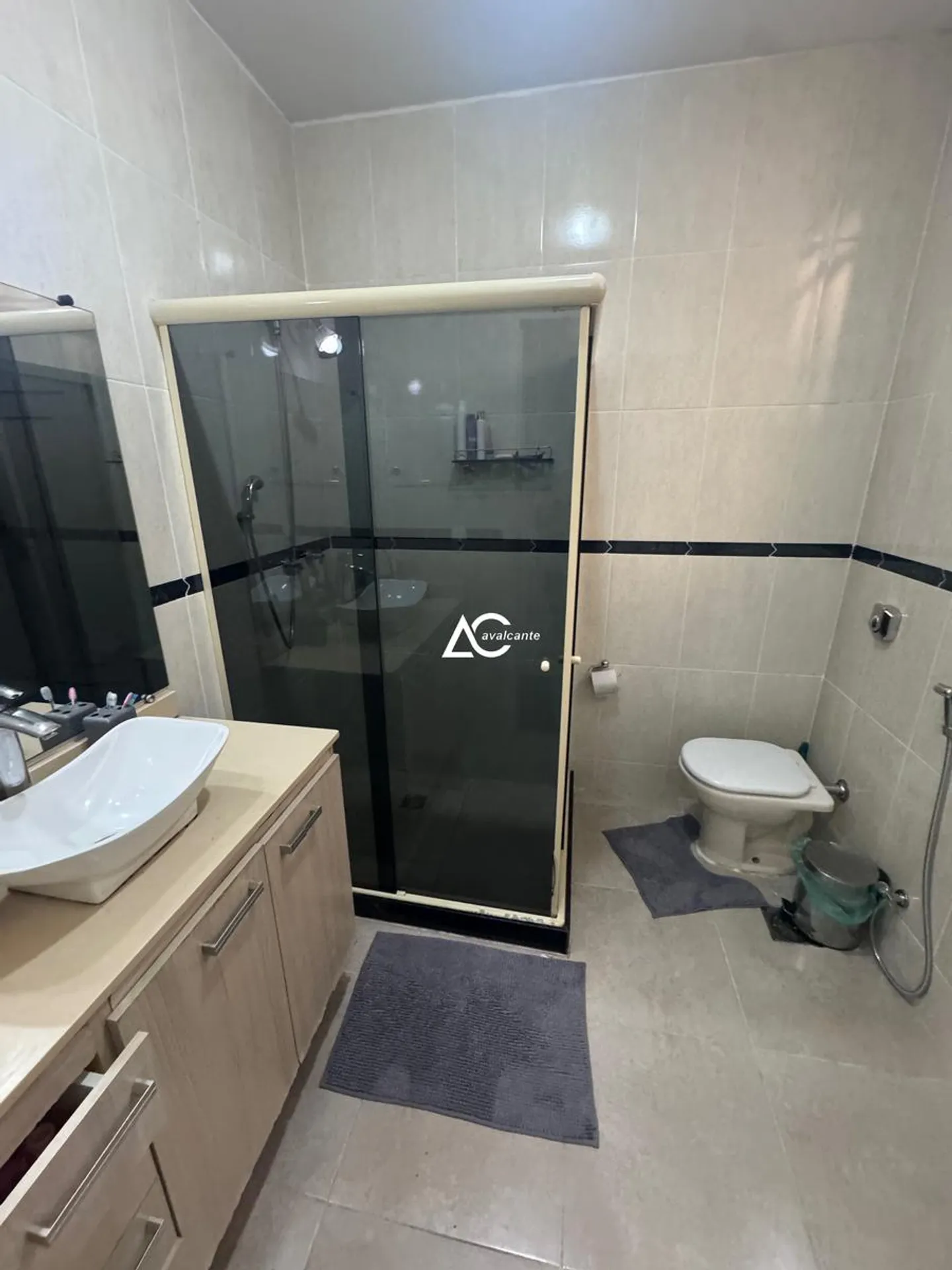 Washing machine in a 3-bedroom house, 360 m² — photo 59