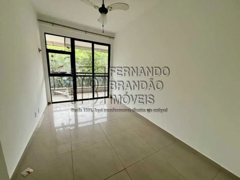 Apartamento com 3 quartos e varanda no 118 m² — photo 2