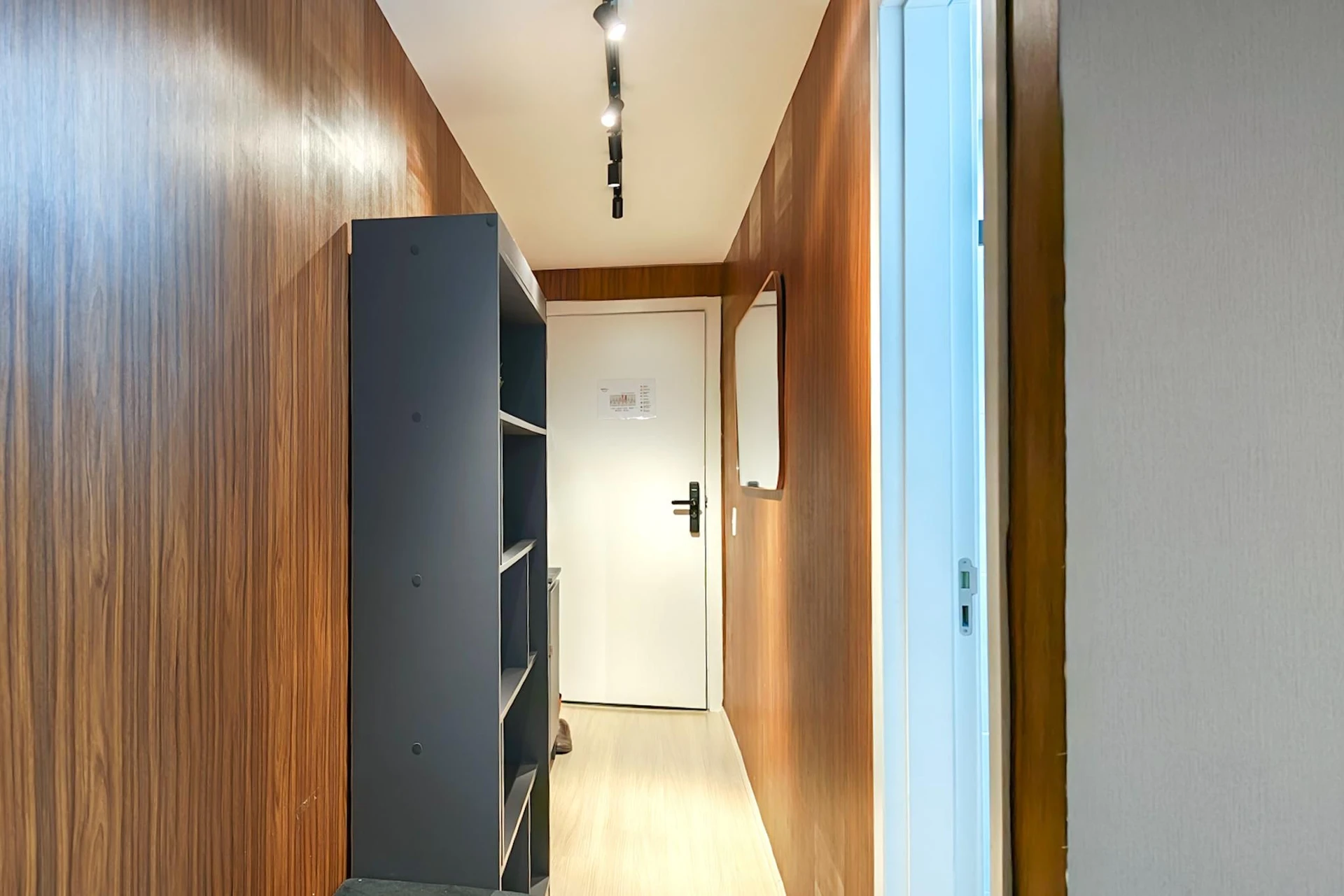 Dryer in a one-bedroom apartment, 31 m² — photo 25