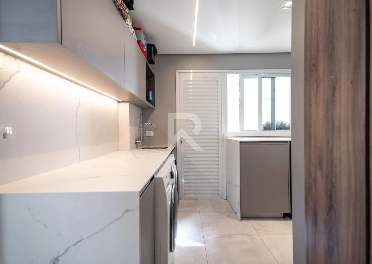 4 en-suite apartment with 373 m² and 5 parking spots — photo 16