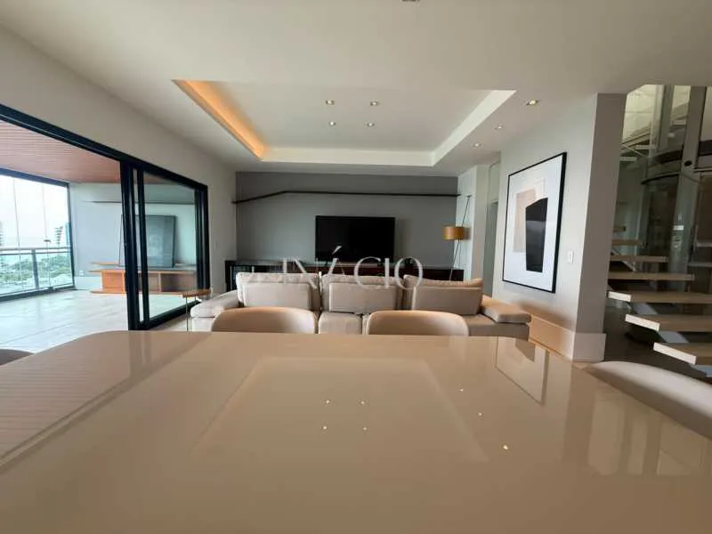 Water view in a 4-bedroom apartment, 380 m² — photo 19