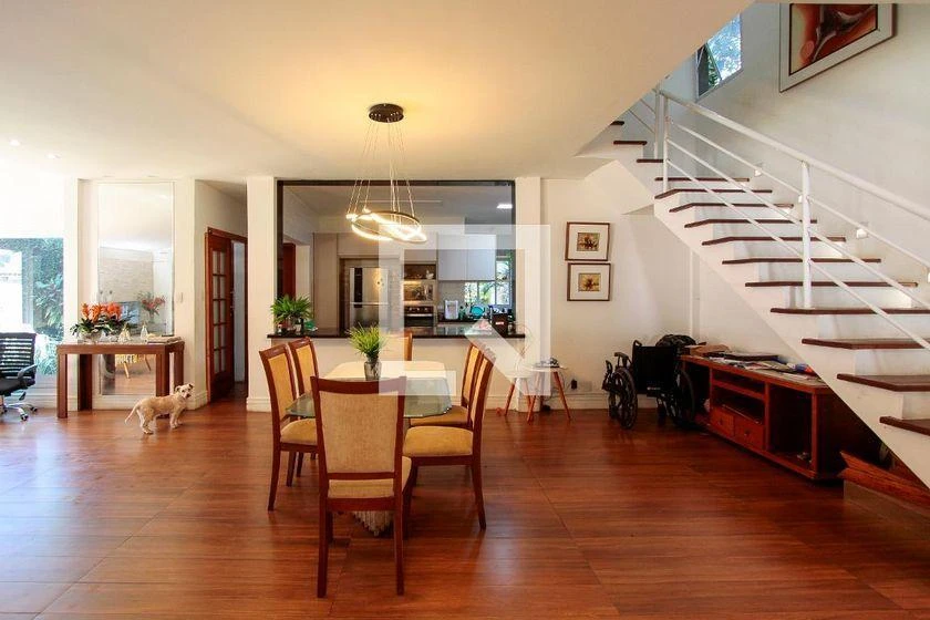 Casa mobiliada com 4 quartos e cozinha em conceito aberto — photo 15