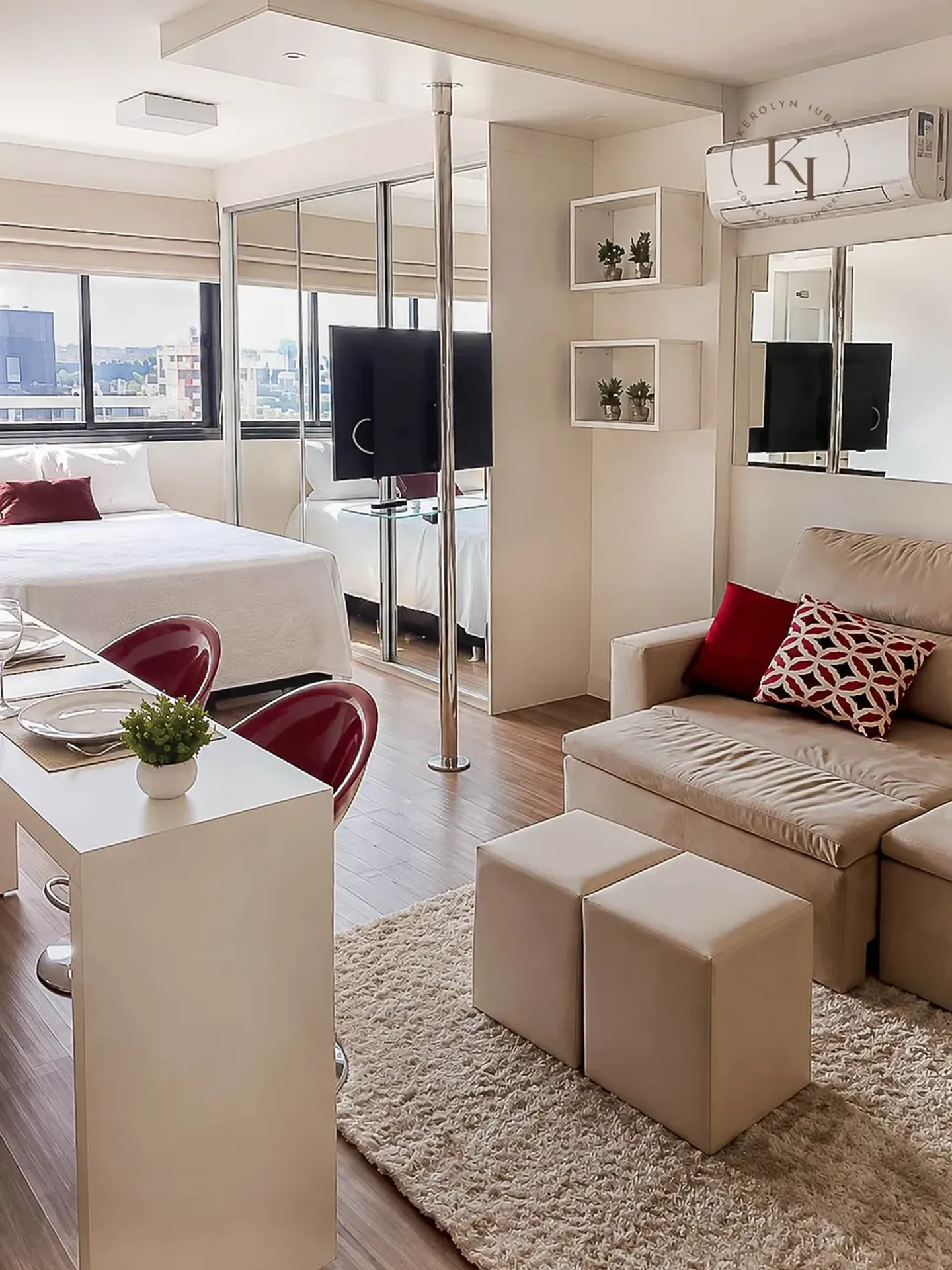 Apartment on the 10th floor with a glass-enclosed balcony — photo 9