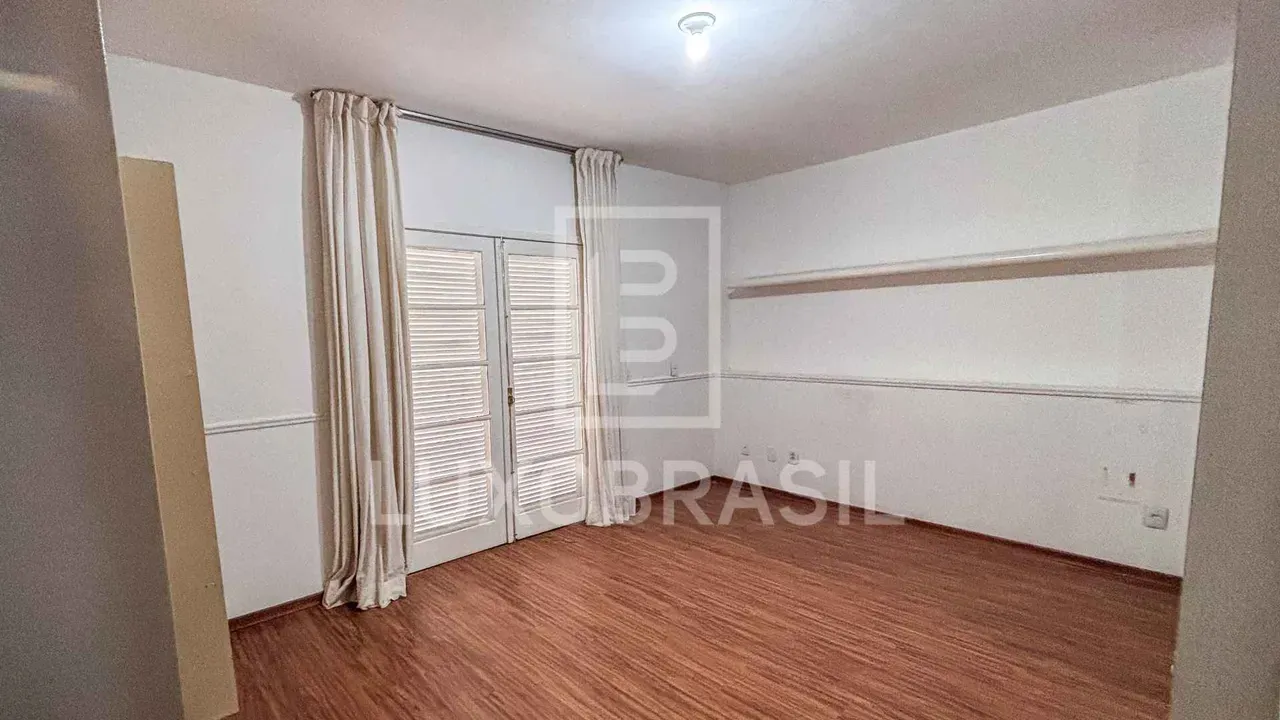 Casa com 5 quartos, 647 m² e churrasqueira na varanda — photo 26